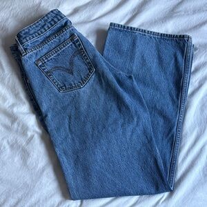 Levi’s low rise loose size 24
